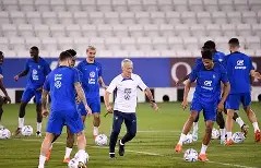 电子竞技-姆巴佩和本泽马谁厉害